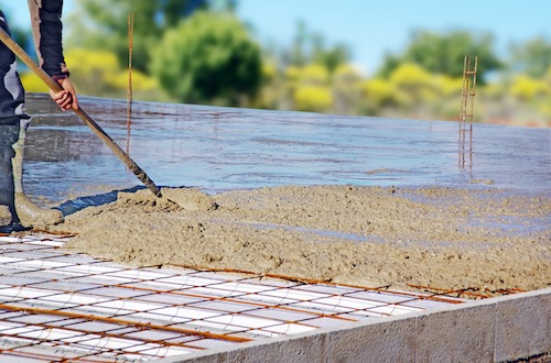 Beton ausgiessen auf einer Decke